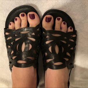 Born leather sandals